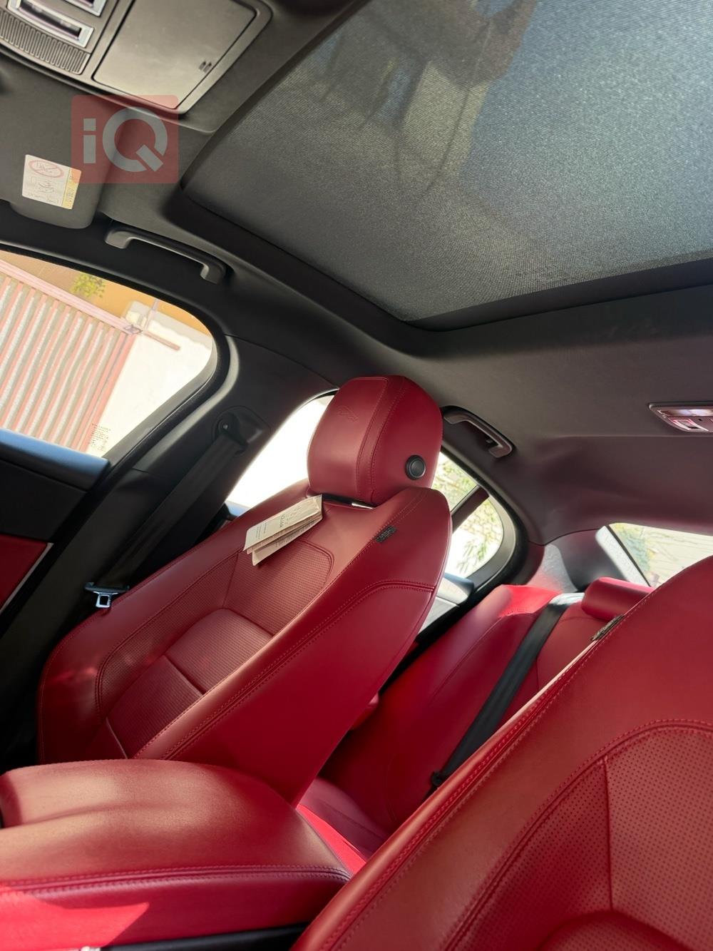 جاكوار XE